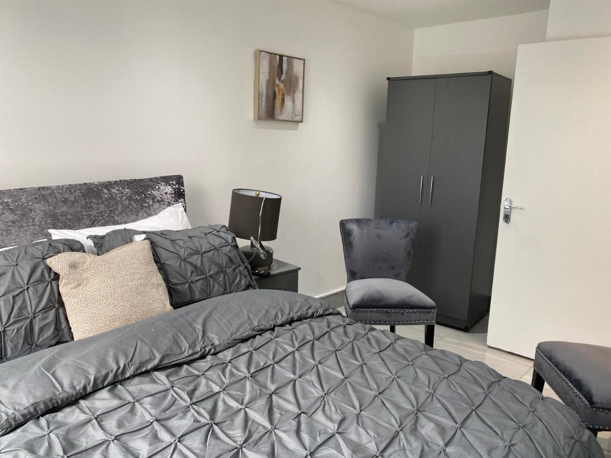 Luxurious 2-Bed Apartment In Woolwich London Londres Exterior foto