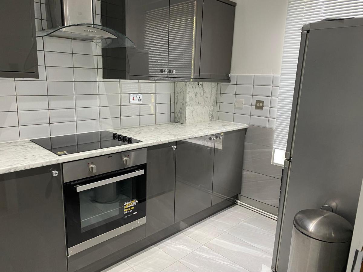 Luxurious 2-Bed Apartment In Woolwich London Londres Exterior foto