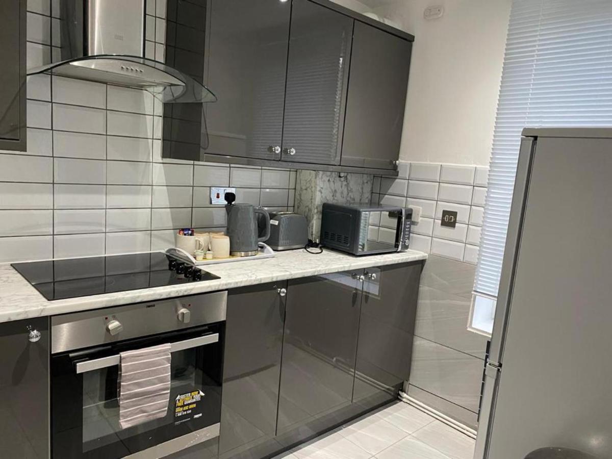 Luxurious 2-Bed Apartment In Woolwich London Londres Exterior foto